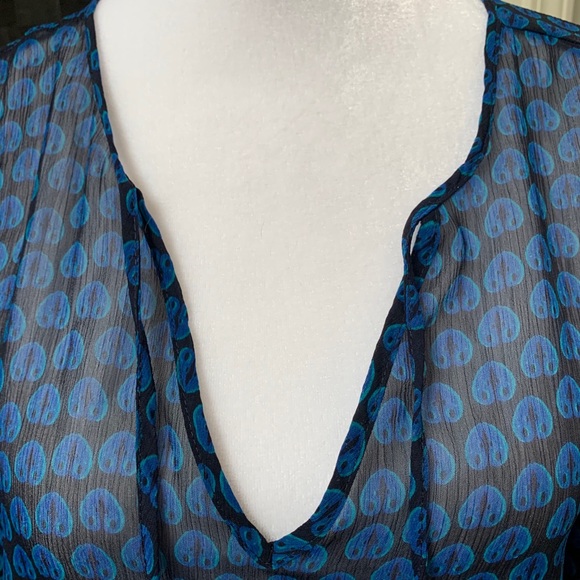 Ladies sheer top - Picture 3 of 5